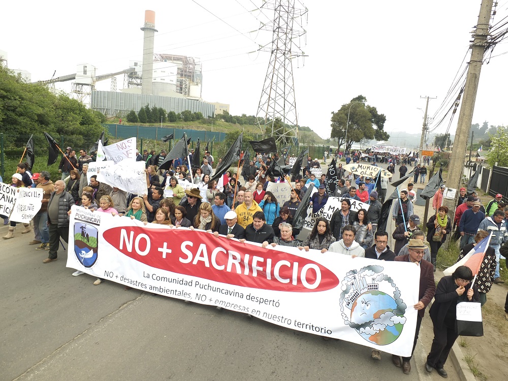 Habitantes de Puchuncaví protestan por contaminación en la zona