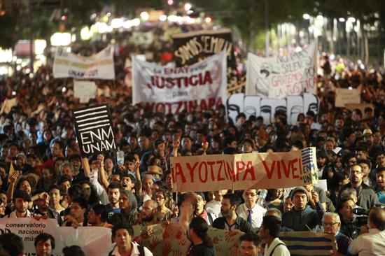 Marcha Ayotzinapa EFE