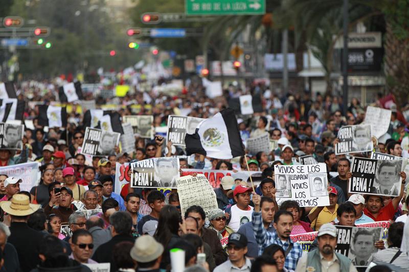Marcha 43 estudiantes México 7 A1