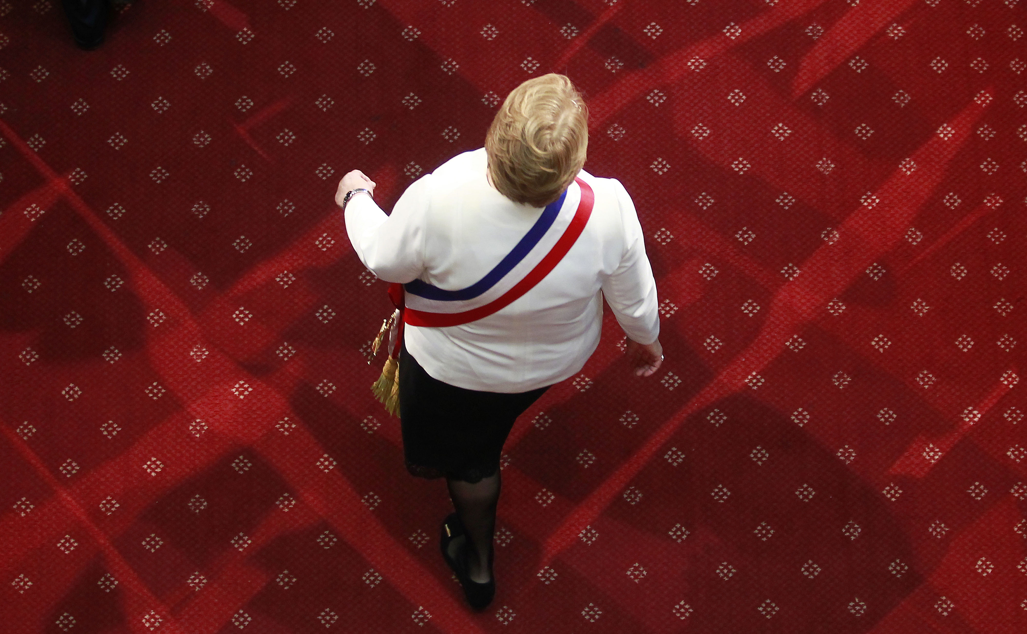 21 de Mayo de 2015/VALPARAISO La presidenta, Michelle Bachelet, ingresa al salón plenario del Congreso Nacional donde realizara su segunda Cuenta Pública al país ante la Sesión del Congreso Pleno FOTO:RODRIGO SAENZ/AGENCIAUNO