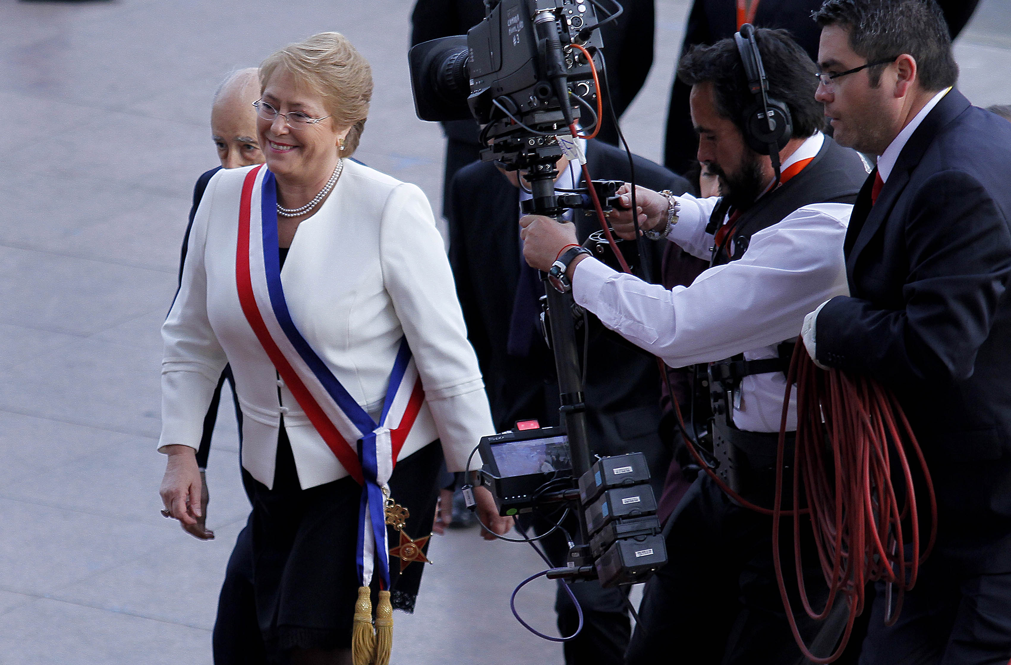 21 de Mayo de 2015/VALPARAISO_. La presidenta de la republica, Michelle Bachelet, llega hasta el Congreso nacional para rendir su segunda cuenta publica_. FOTO: PEDRO CERDA/AGENCIAUNO_.