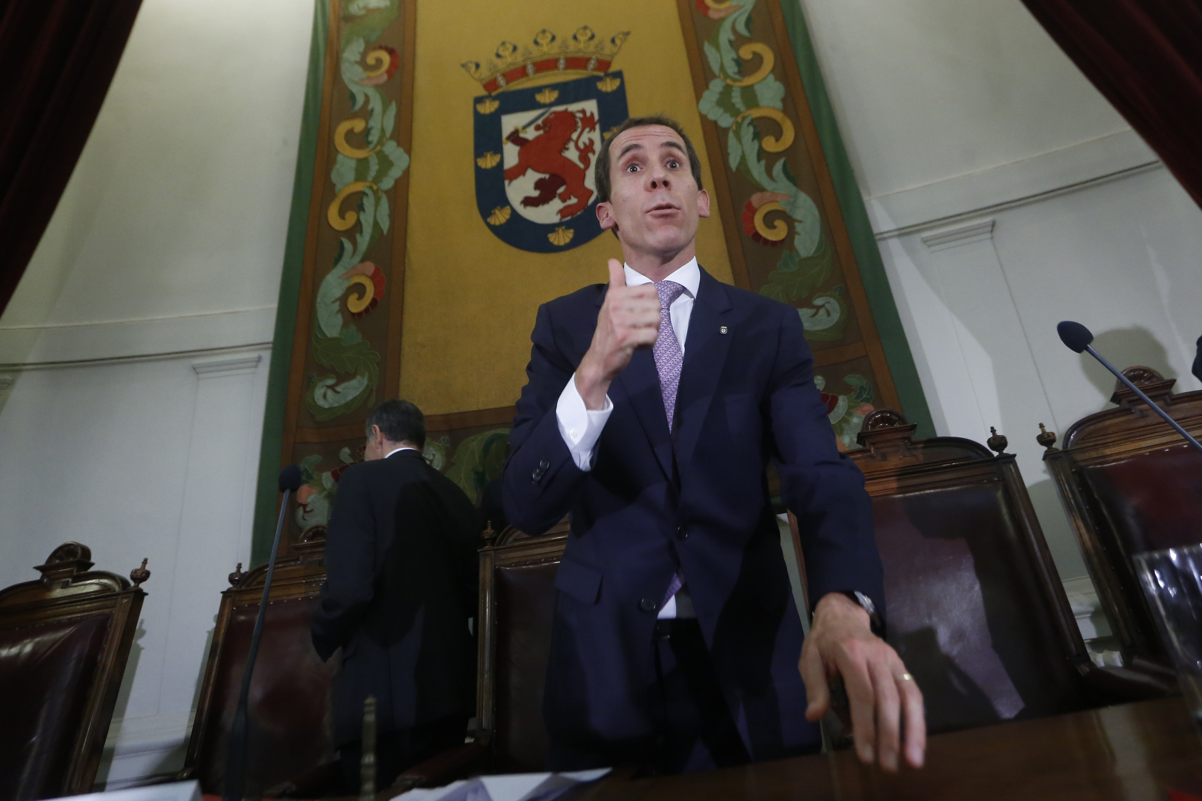 Felipe Alessandri asume como nuevo Alcalde de Santiago