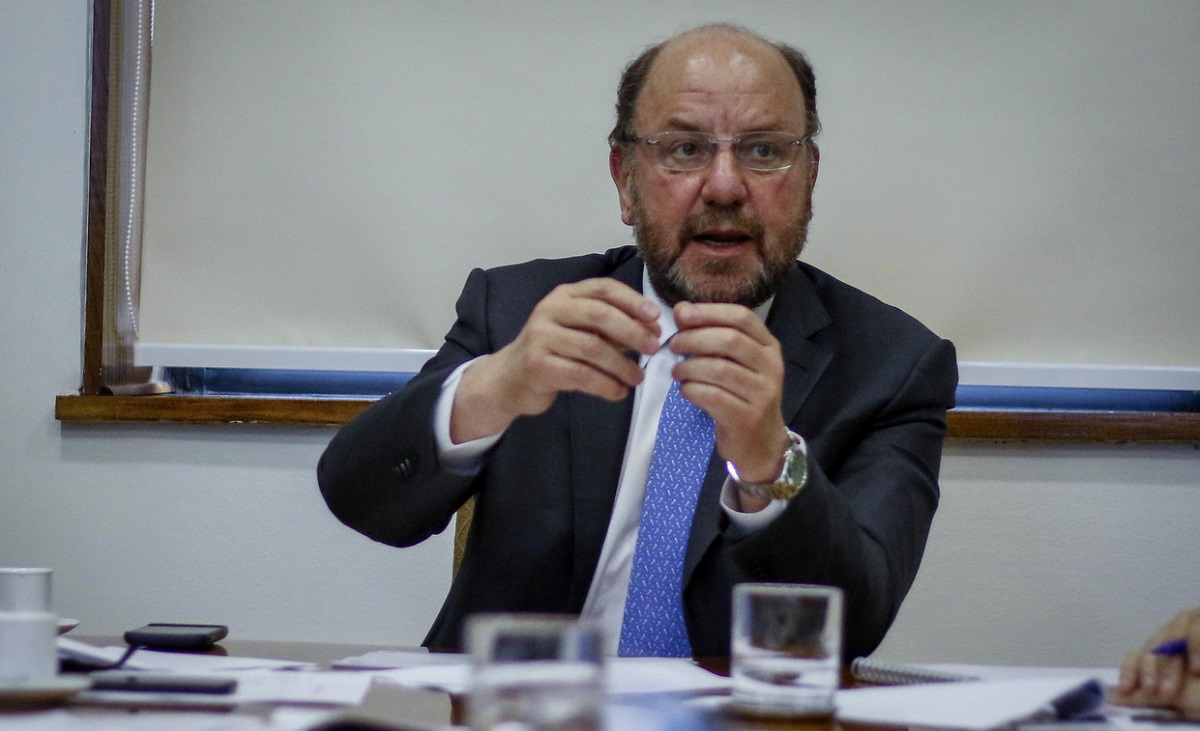 Juzgue usted: Ministro Moreno anuncia que bajará la tarifa del agua, pero sólo en un 1% “en términos reales”