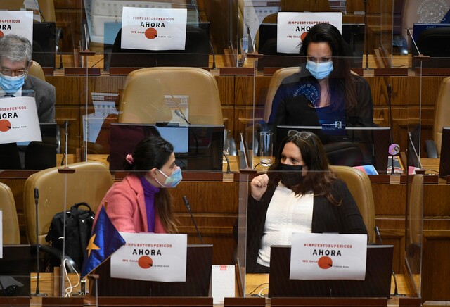 Parlamentarios durante la votación del Impuesto a los Super Ricos en la Cámara de Diputados