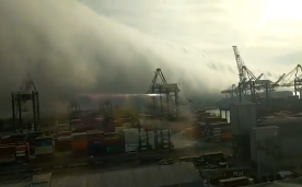 Nubes entran en el puerto de San Antonio