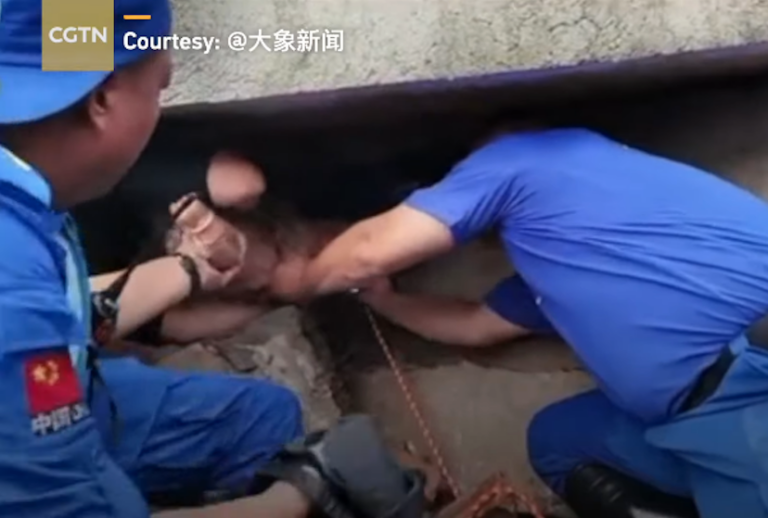 rescatan a bebé en China