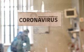 Científicos de la Universidad de California descubrieron la "puerta" que se abre en el virus SARS-COV-2 para poder infectar.