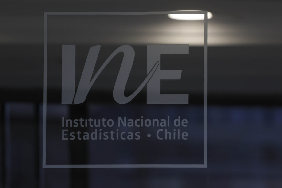 Este jueves, el delegado presidencial en la Región del Maule, Juan Eduardo Prieto, confirmó que el director regional del Instituto Nacional de Estadísticas (INE) se encuentra suspendido de su cargo por maltrato laboral.