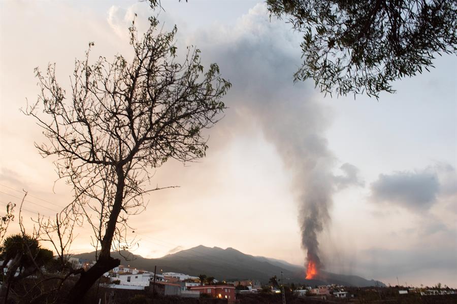 La erupción que comenzó el domingo en La Palma comienza este jueves su quinto día de actividad.