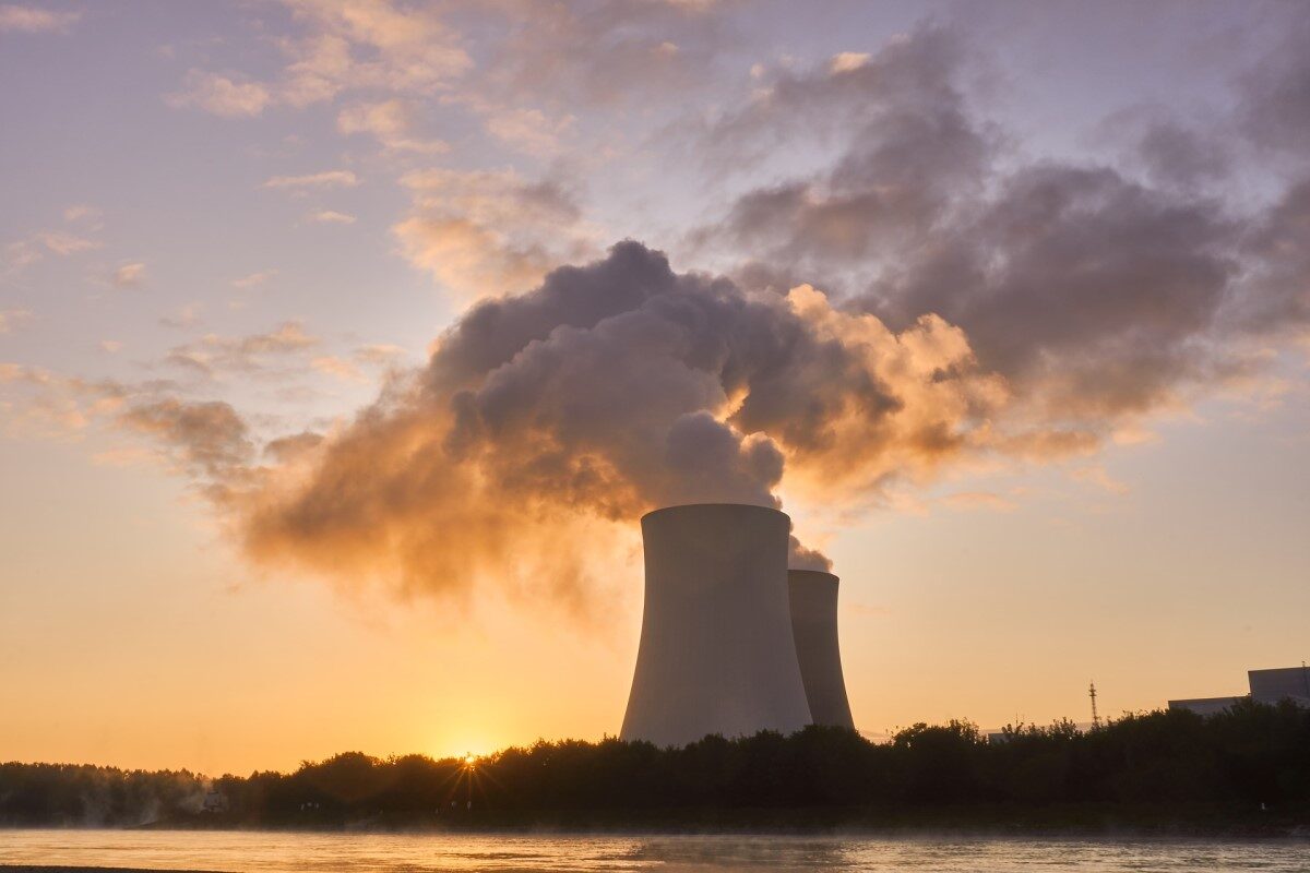 Expertos alemanes: energía atómica no es "sustentable", pero sí de "alto riesgo"