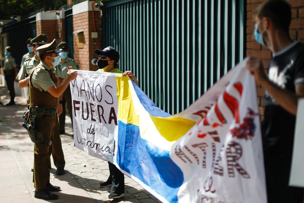 El miedo y la rabia de tres ucranianas residentes en Chile